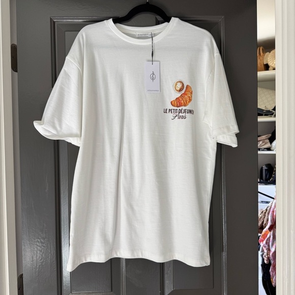 Stradivarius White Tee with Tan Skirt - Picture 4 of 4